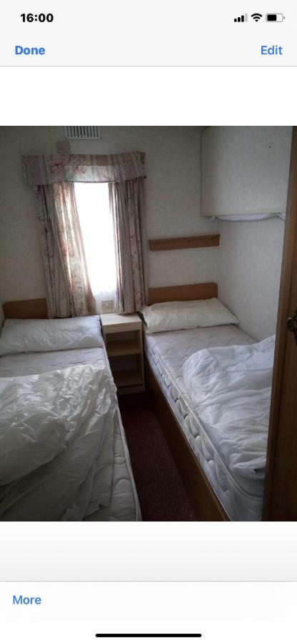 I13 The Chase Caravan Park อินโกลด์เมลส์ ภายนอก รูปภาพ